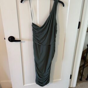 Elegant One-Shoulder Dress